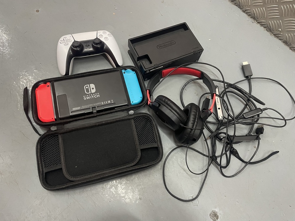 Battersea Park storage facility unit auction IB-3864