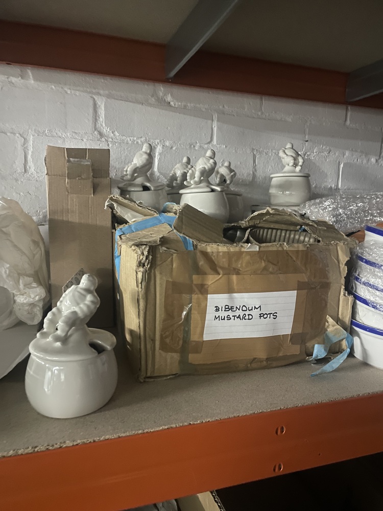 Chelsea Embankment Storage Unit auction IB-8732 12