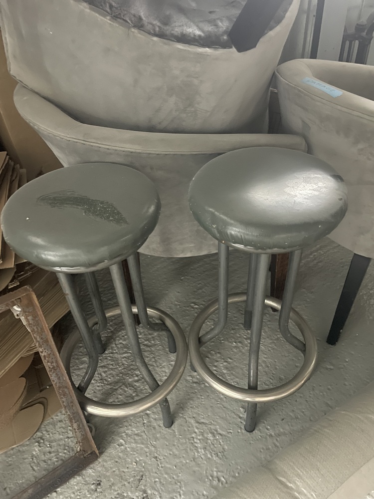 Chelsea Embankment Storage Unit auction IB-8732 12