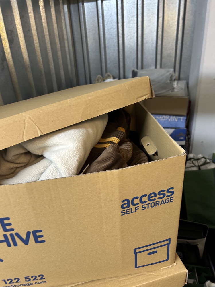 Acton Self storage unit auction IB-2333 13