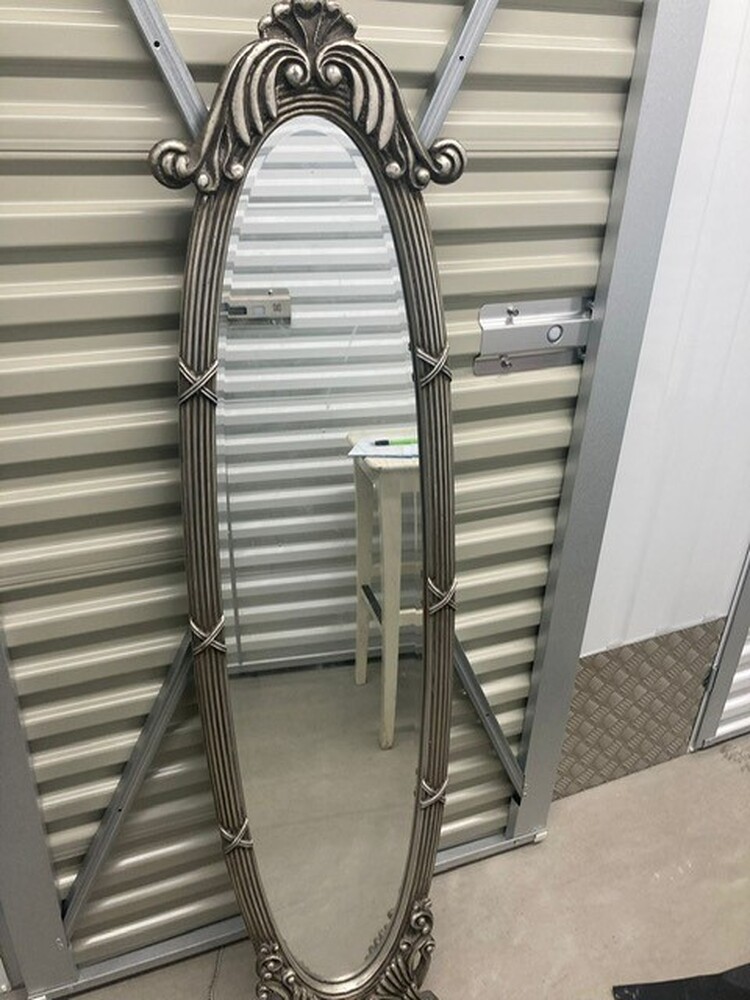 Chesterfield  Storage auction IB-2733 60