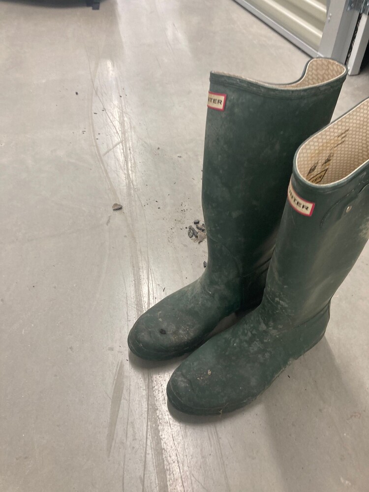 Chesterfield  Storage Unit auction IB-2733 92