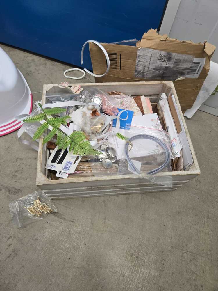 Dunstable Self storage unit auction IB-7842 33