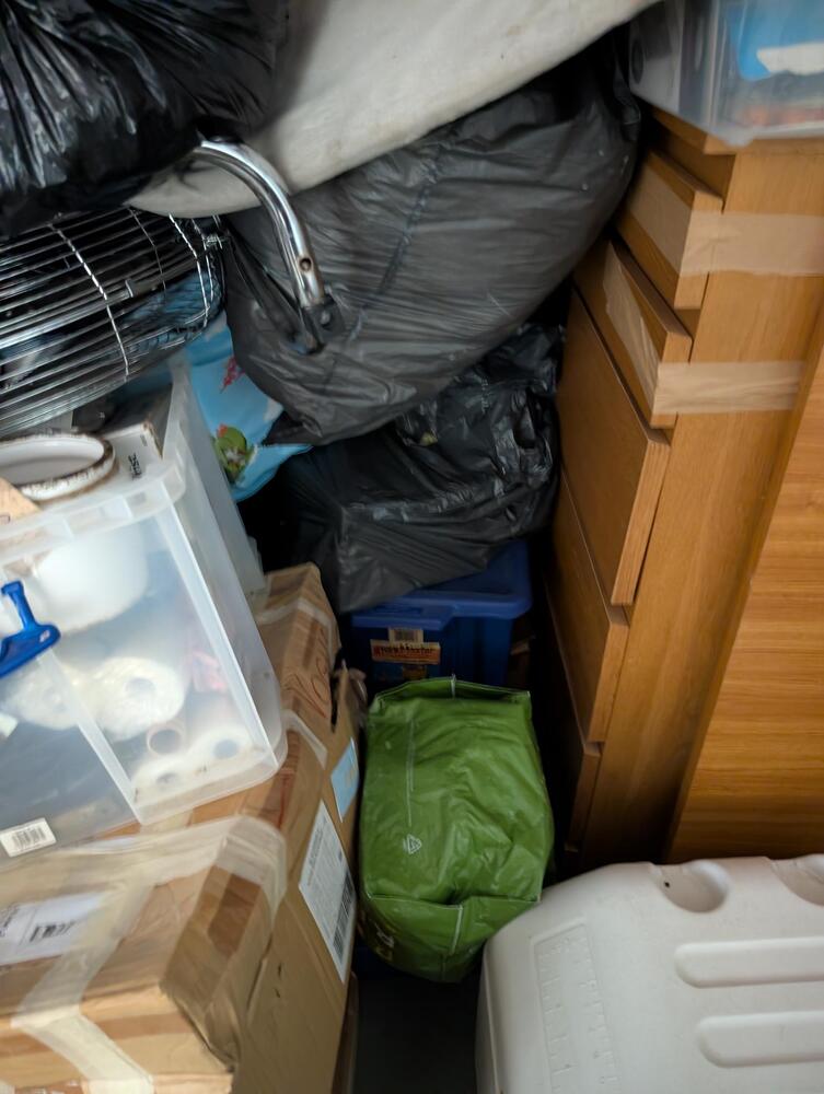 Brighton  Storage auction IB-8003