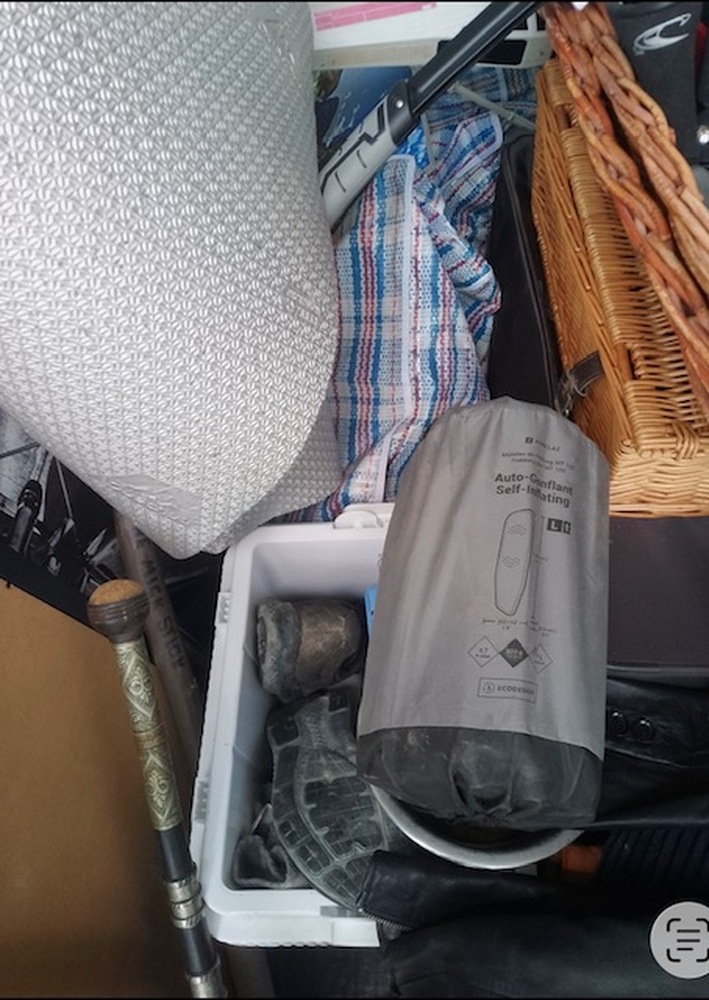 Worthing Storage Unit auction IB-3054