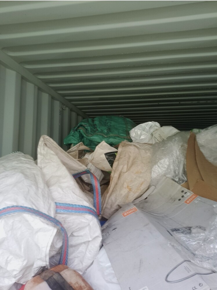 Worthing Self storage auction IB-9499