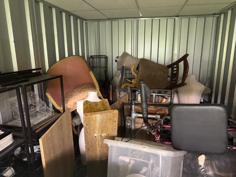 Dash Self Store Storage Unit auction IB-3286