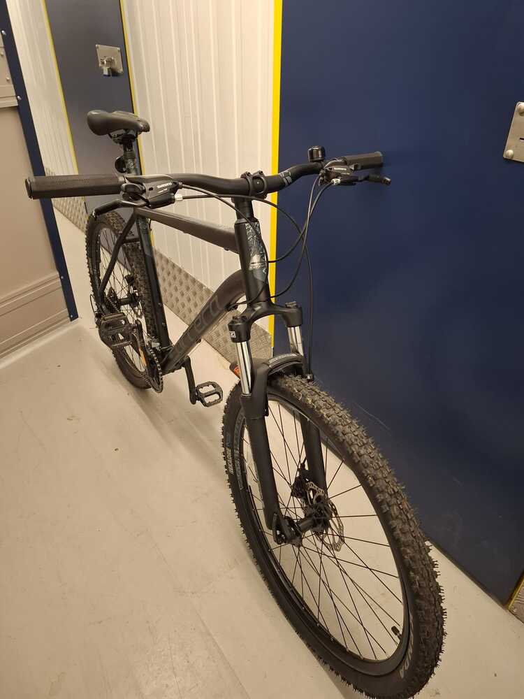 BURNLEY Self storage auction IB-6311