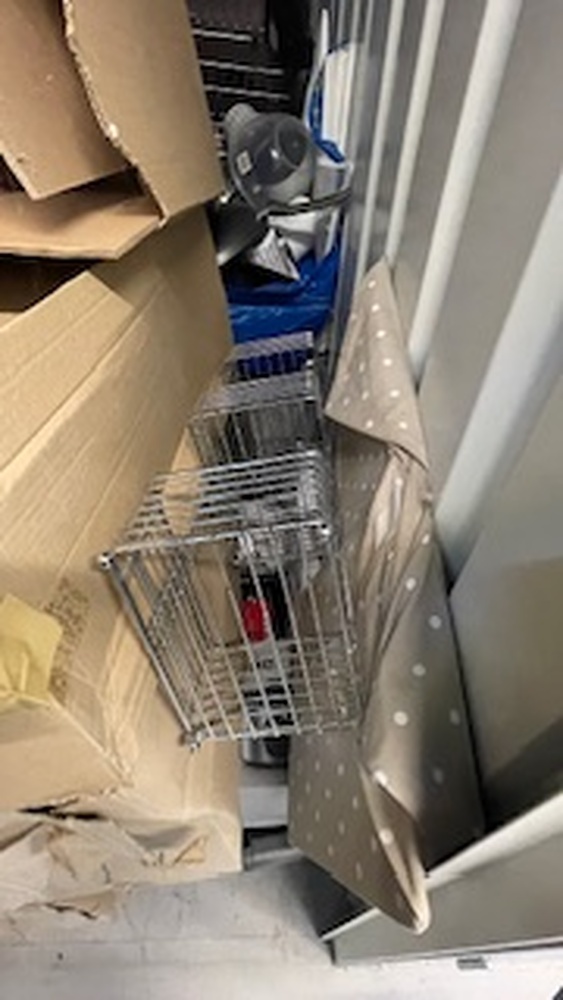 StorageMart Norwich Storage Unit auction IB-8291