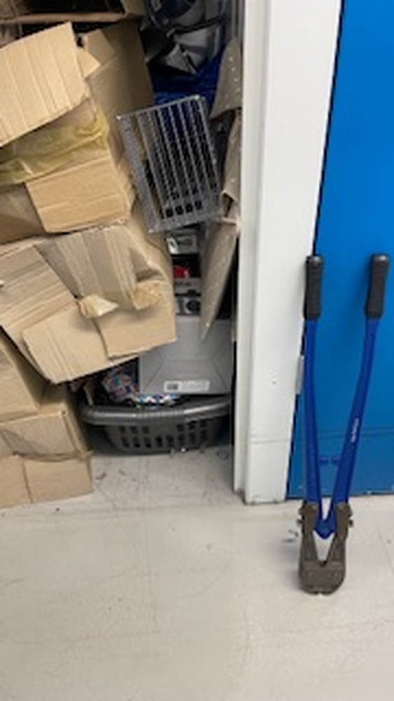 StorageMart Norwich Storage auction IB-8291