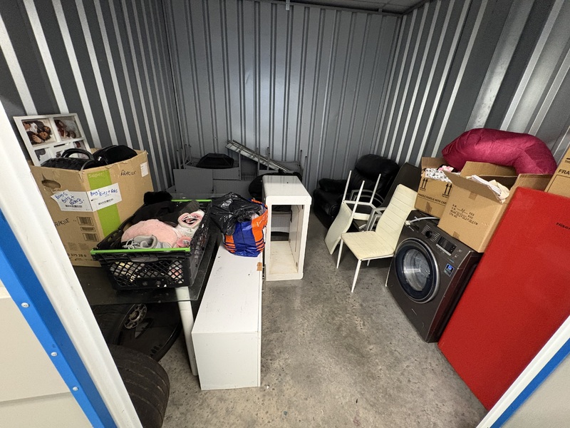 Dudley Storage auction IB-2874