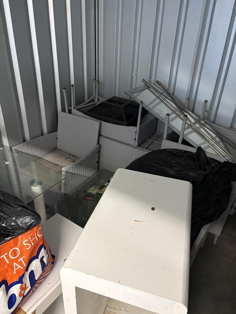 Dudley Self storage auction IB-2874