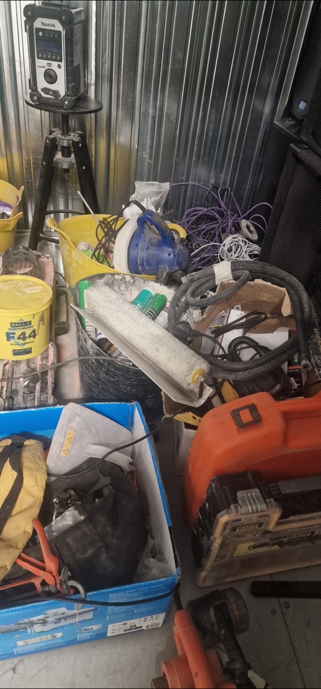 Wednesbury storage facility unit auction IB-6950 16