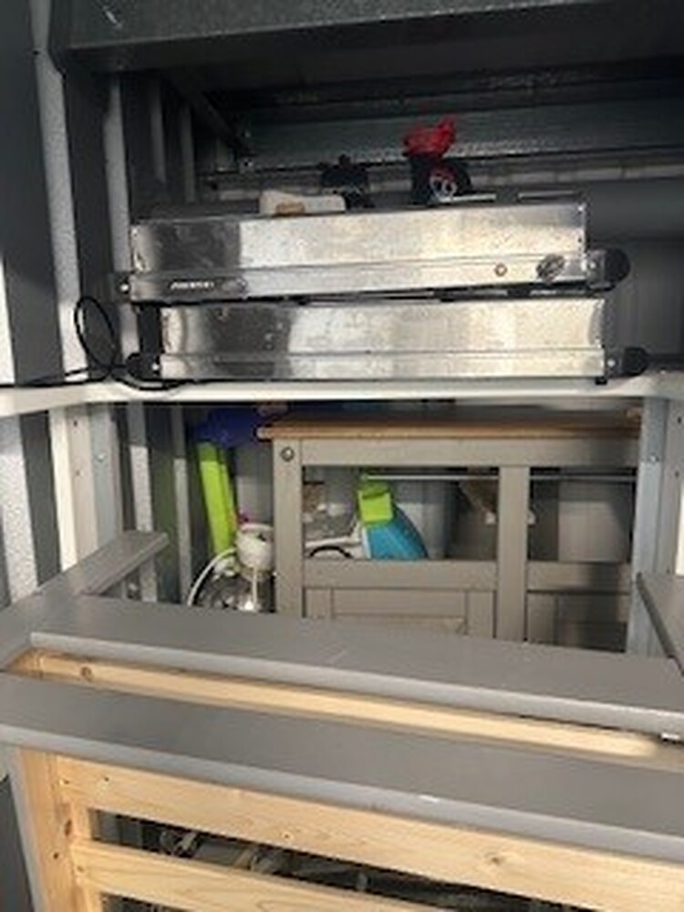 Dudley Storage auction IB-2347