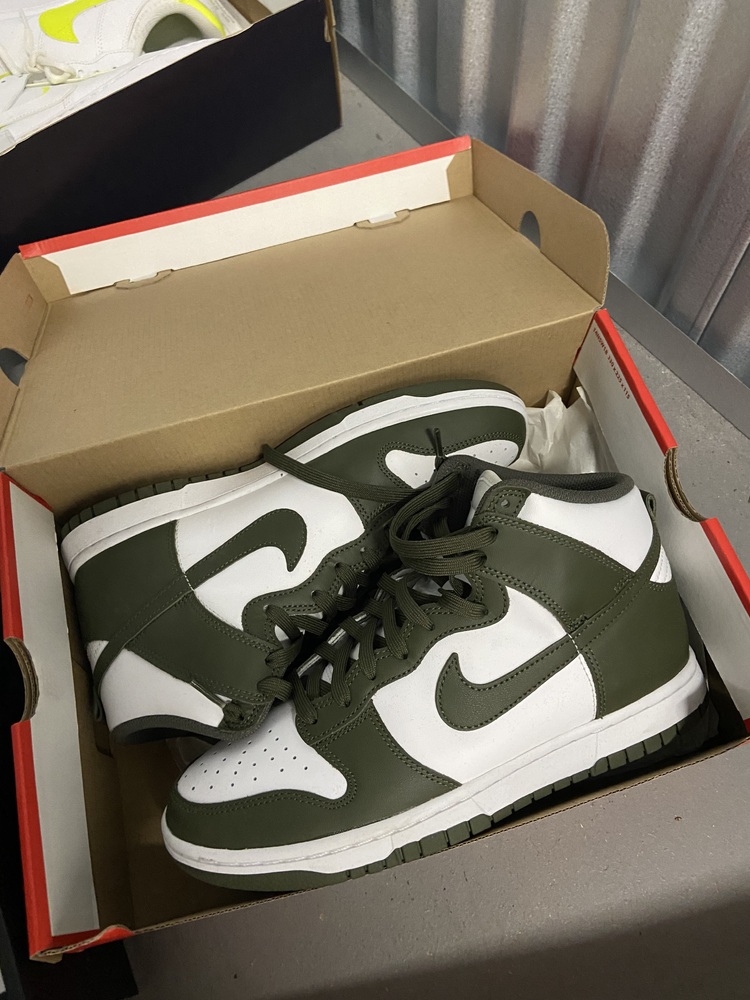 Catford storage facility unit auction IB-3850