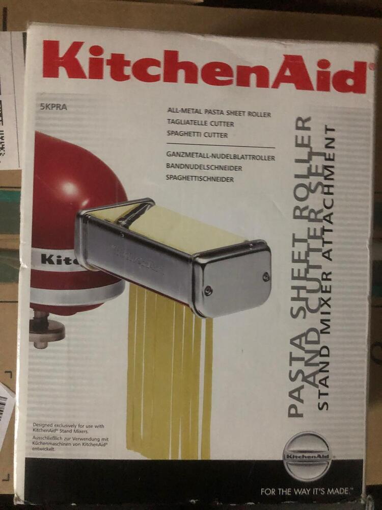 Mitcham storage facility unit auction IB-6880 16