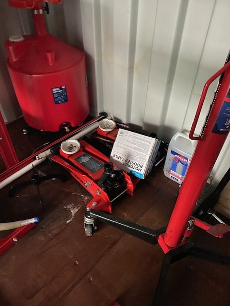 Daventry Storage Unit auction IB-5182 12