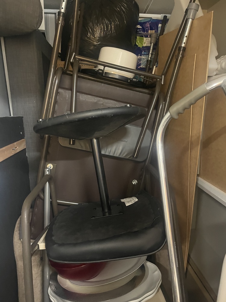 Hayes Self storage auction IB-3925