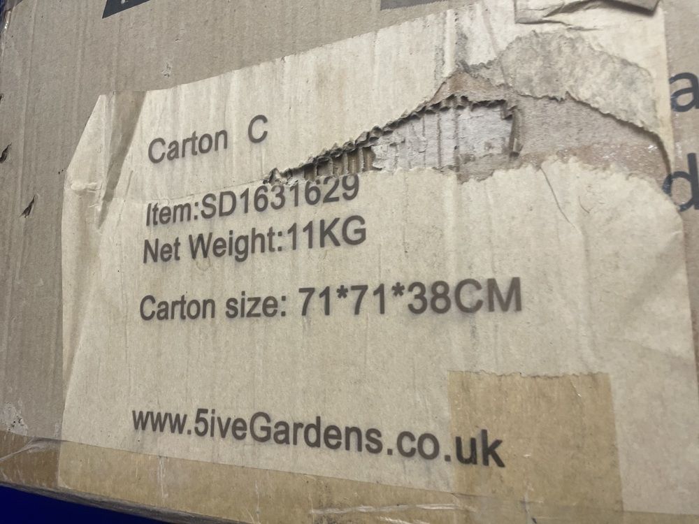 Staines Storage Unit auction IB-1010 22