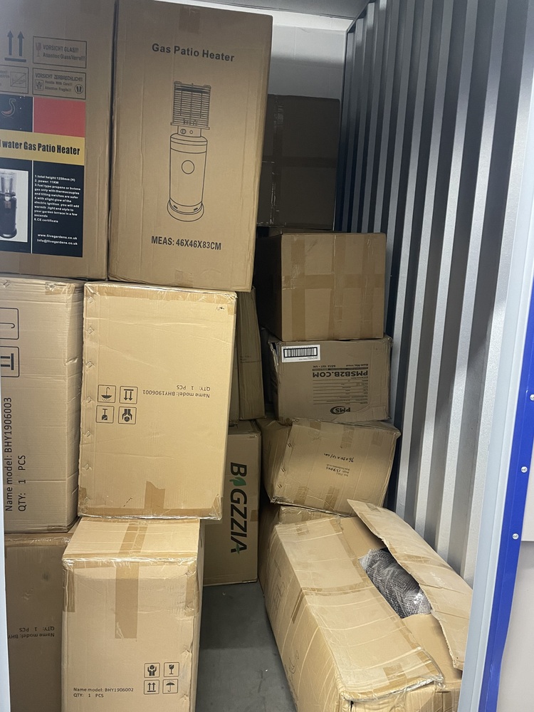 Staines Storage Unit auction IB-2111 12