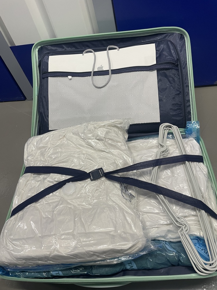 Staines Self storage unit auction IB-9094