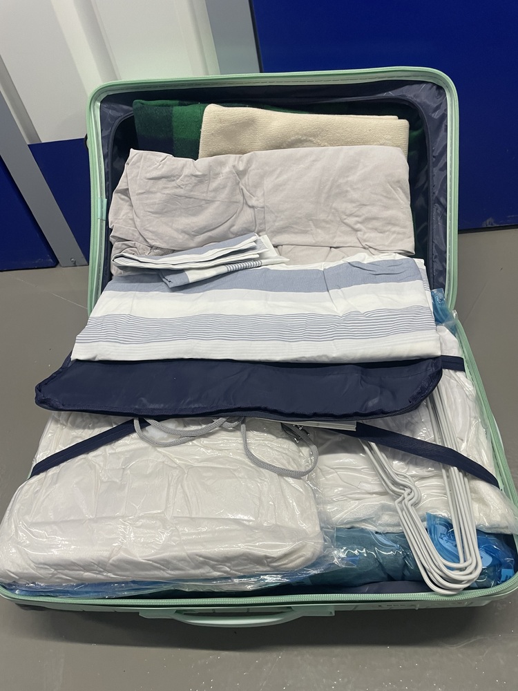 Staines storage facility unit auction IB-9094