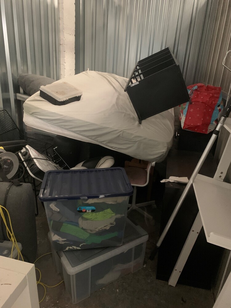 Big Padlock Huyton  Storage auction IB-3183