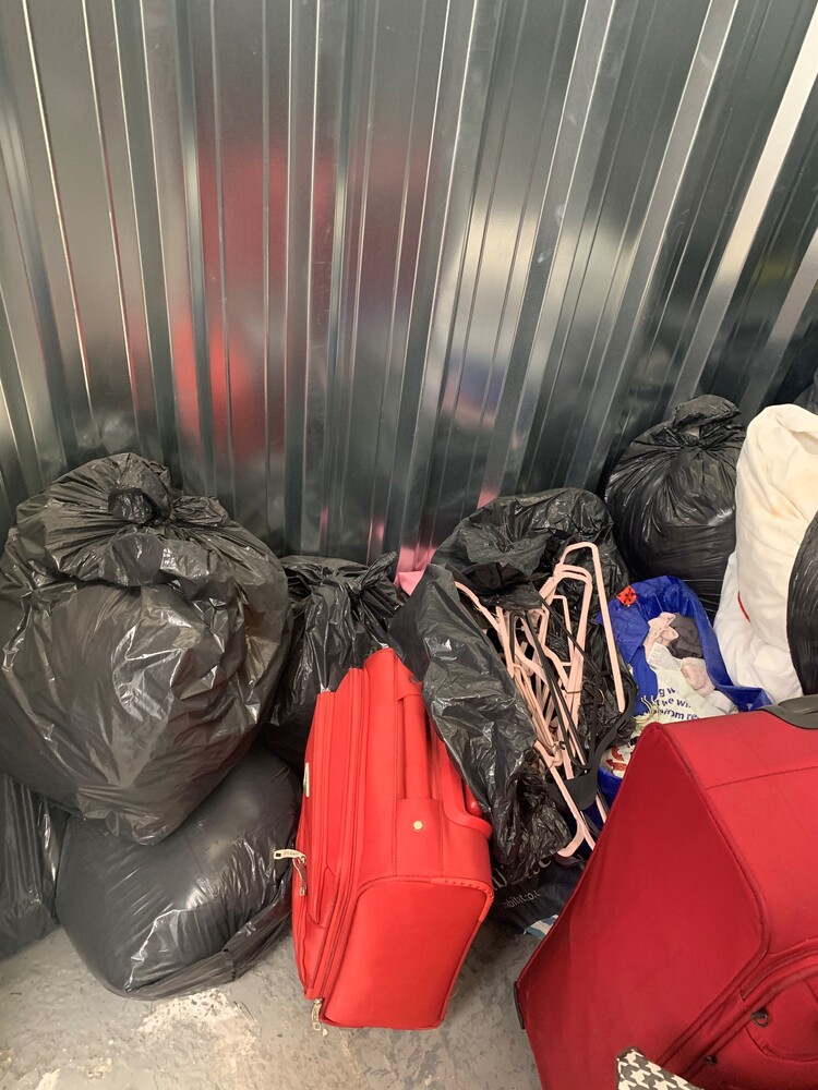 Big Padlock Huyton  Storage auction IB-3980