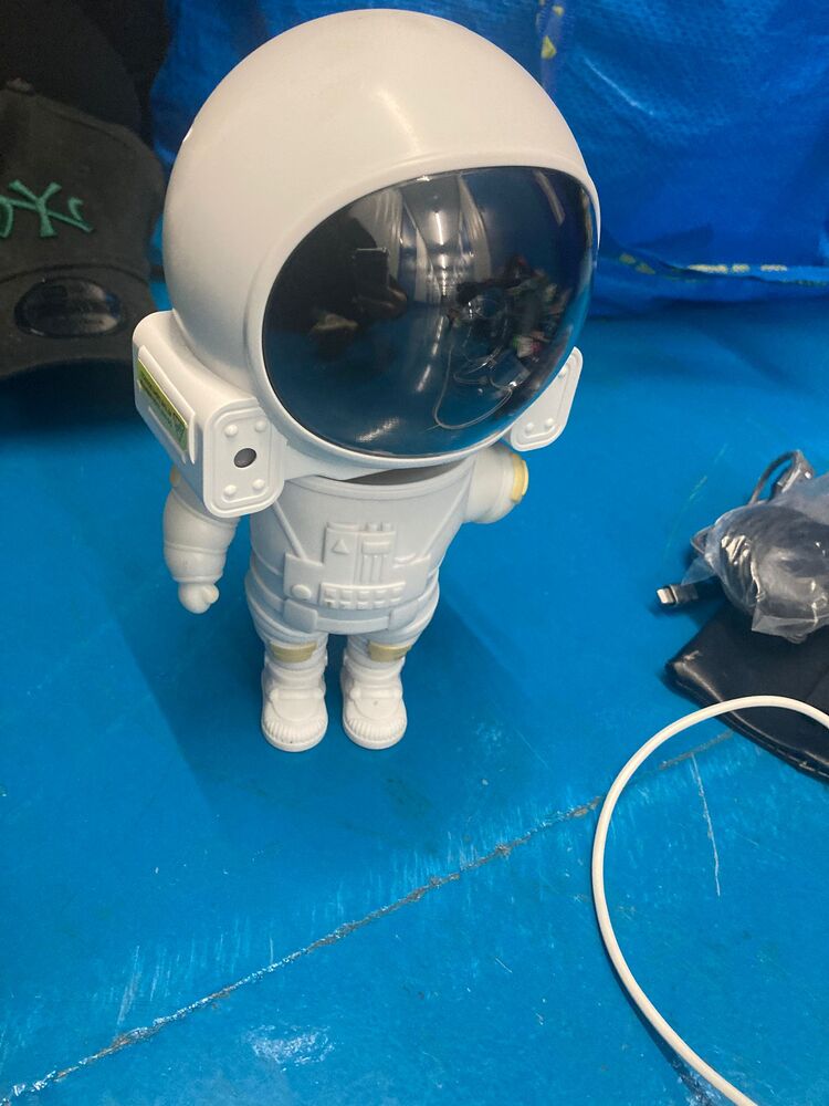 The Storage Team Leeds storage facility unit auction IB-7521