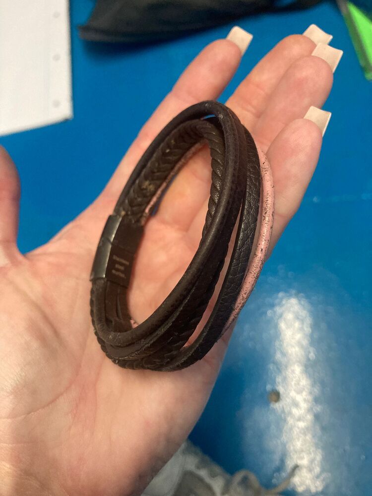 The Storage Team Leeds storage facility unit auction IB-7521 26