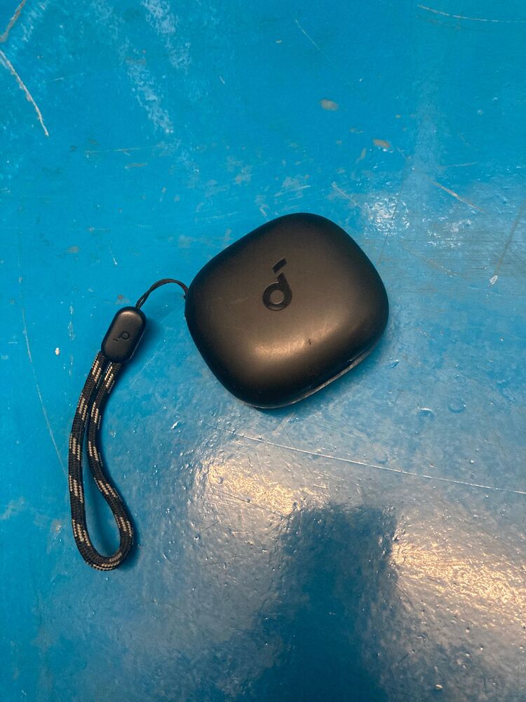 The Storage Team Leeds Storage Unit auction IB-7521 32