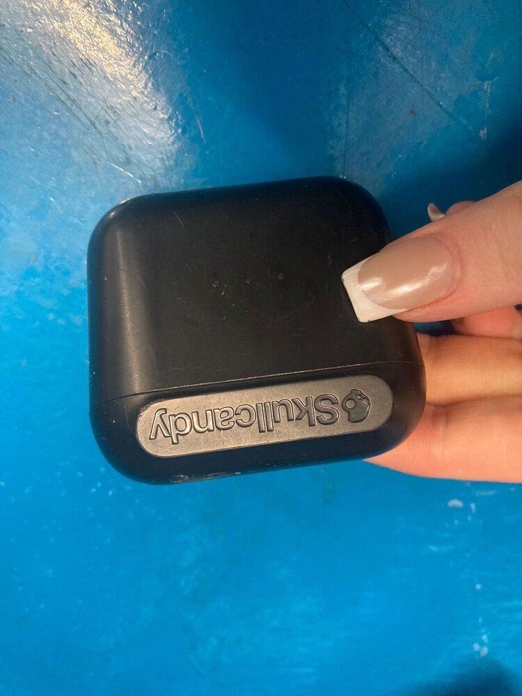 The Storage Team Leeds Self storage auction IB-7521 14