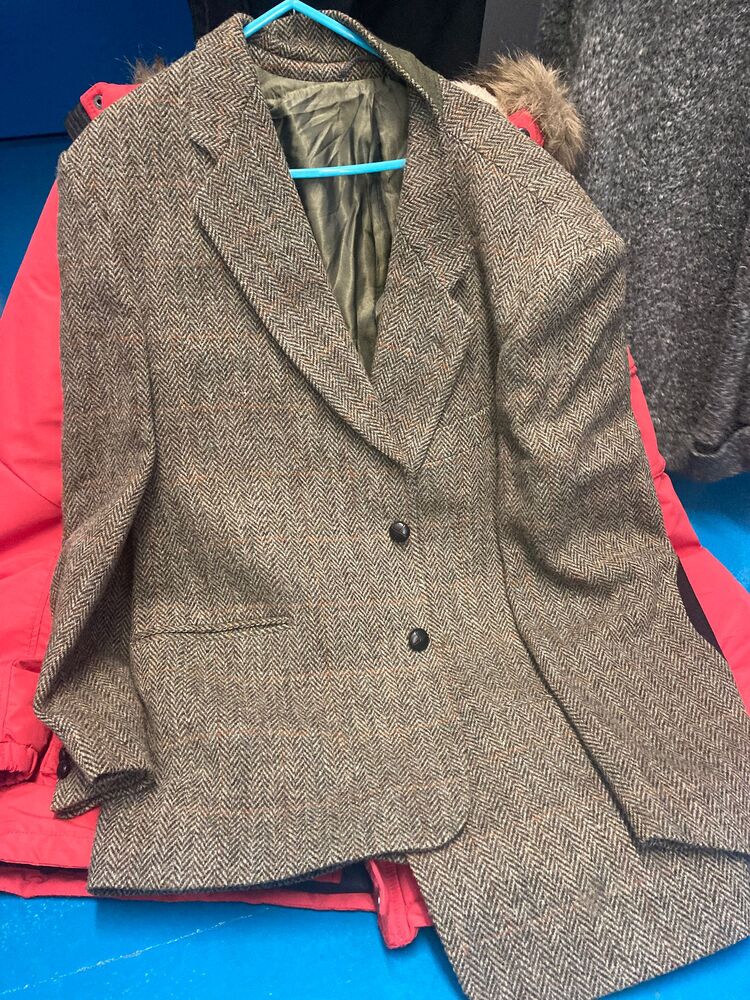 The Storage Team Leeds storage facility unit auction IB-7521 76