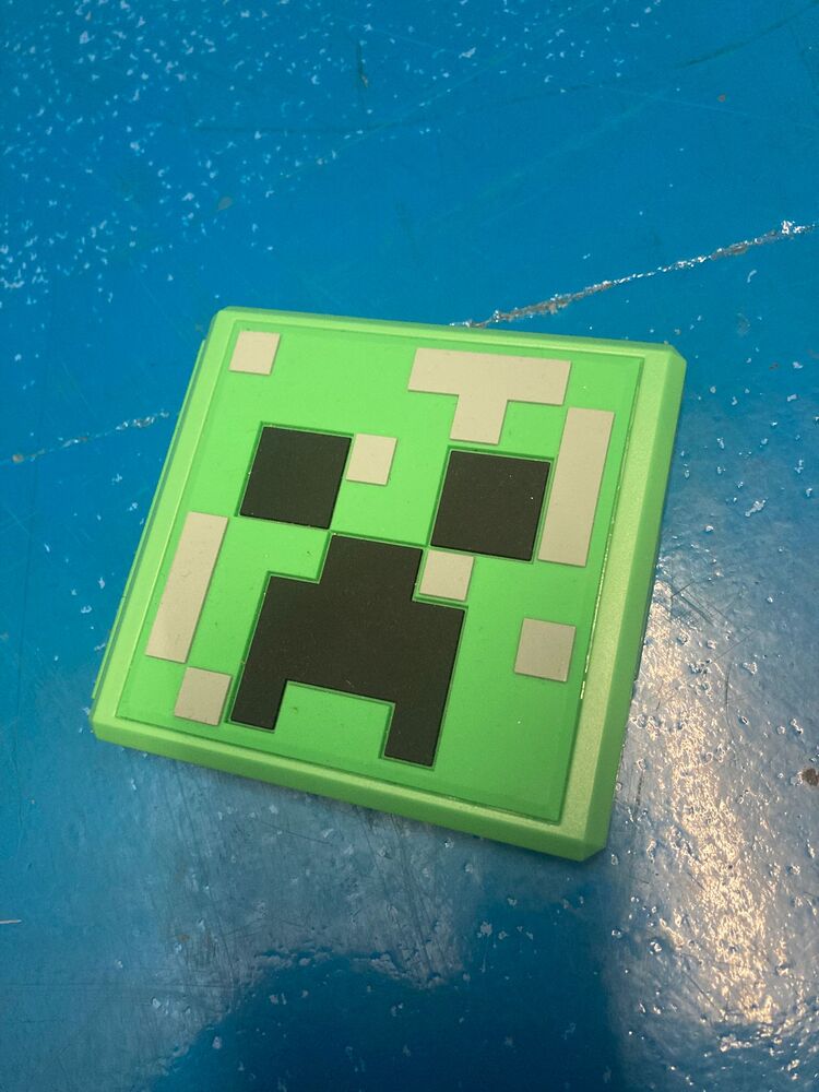 The Storage Team Leeds storage facility unit auction IB-7521 26