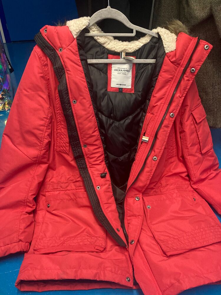 The Storage Team Leeds Storage auction IB-7521 10