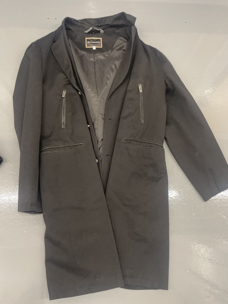 Staples Corner Storage auction IB-9711 10