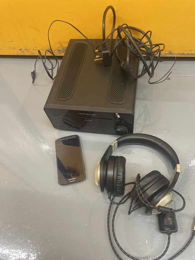 Staples Corner Storage auction IB-9711 10