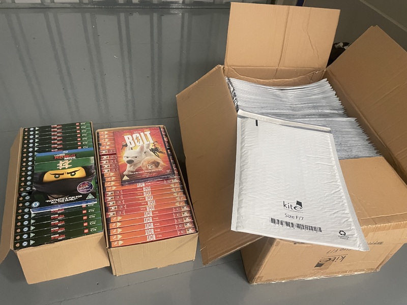 Staples Corner Storage Unit auction IB-7261 12