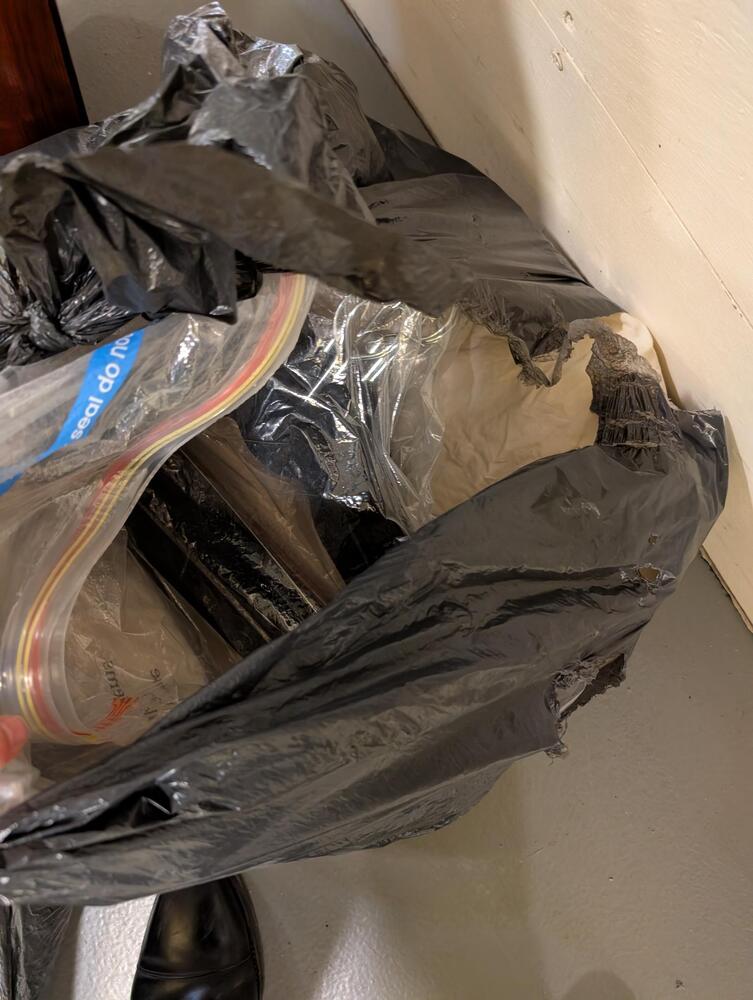 Southwark Storage Unit auction IB-3044 12