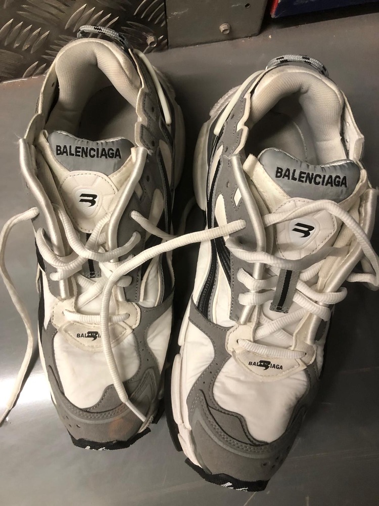 Orpington Storage Unit auction IB-4833 22