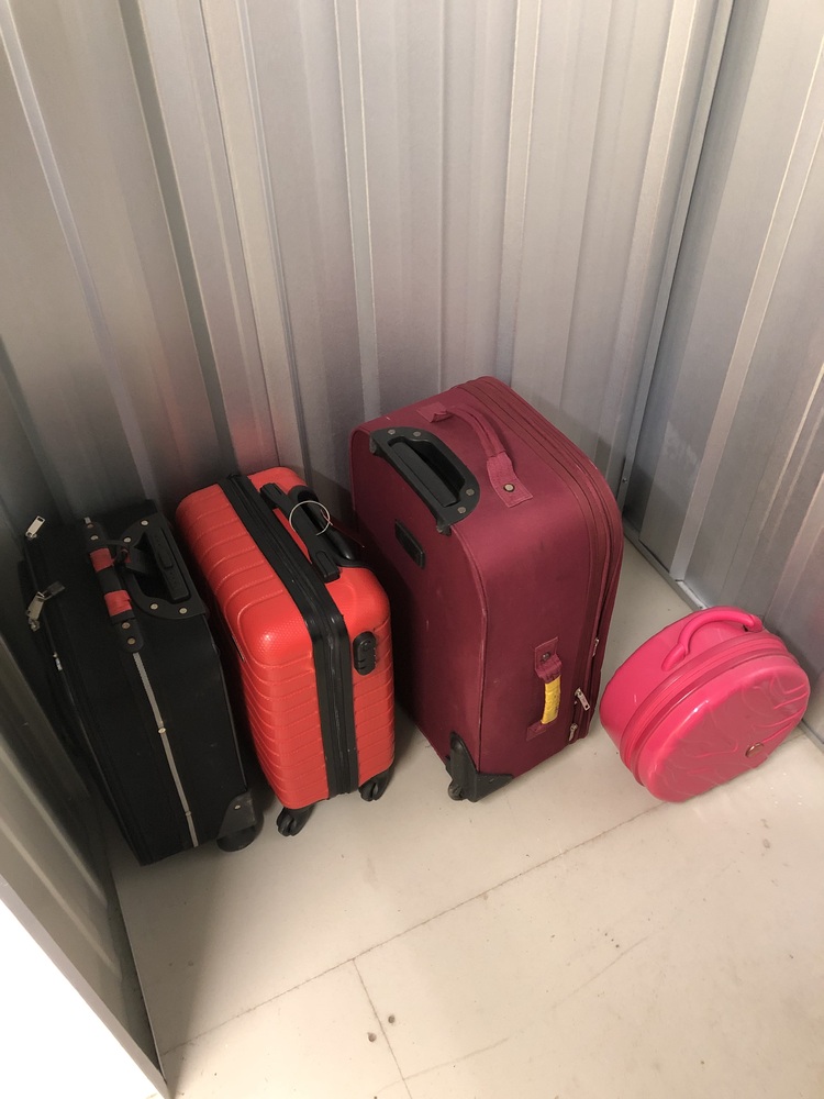 The Storage Team York Self storage auction IB-7771