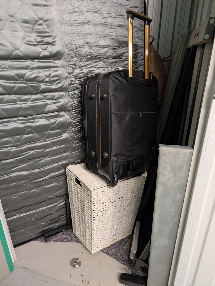 StorageMart Brighton (Stevenson Rd) Self storage auction IB-3674