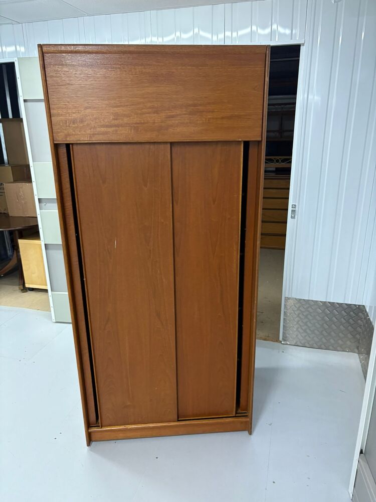 Hills Self Storage Self storage unit auction IB-9214 73