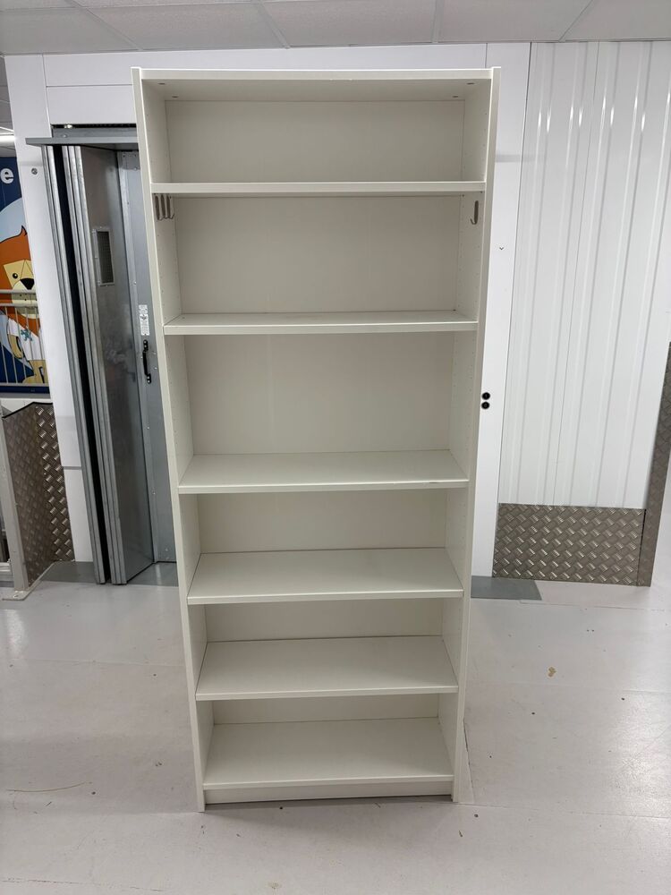 Hills Self Storage Self storage unit auction IB-9214 33