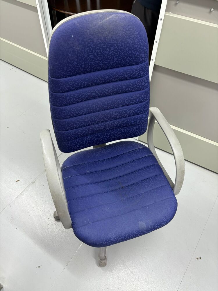 Hills Self Storage Self storage unit auction IB-9214 83