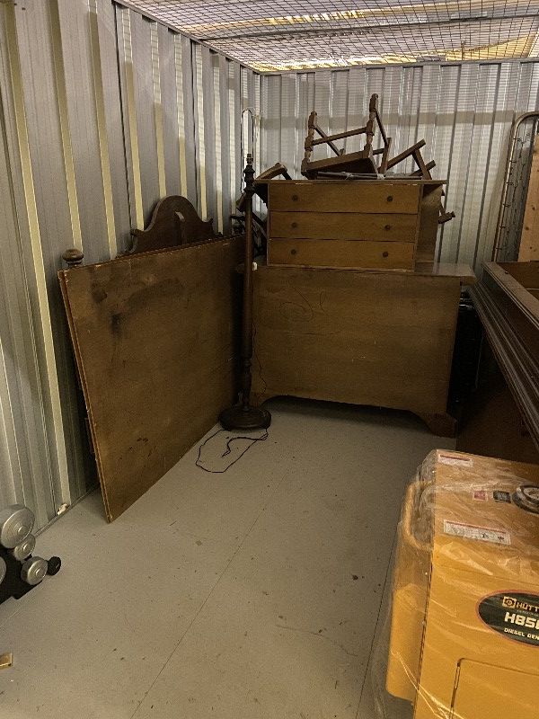 iBidOnStorage.co.uk Access Self Storage Auction 16587693144411