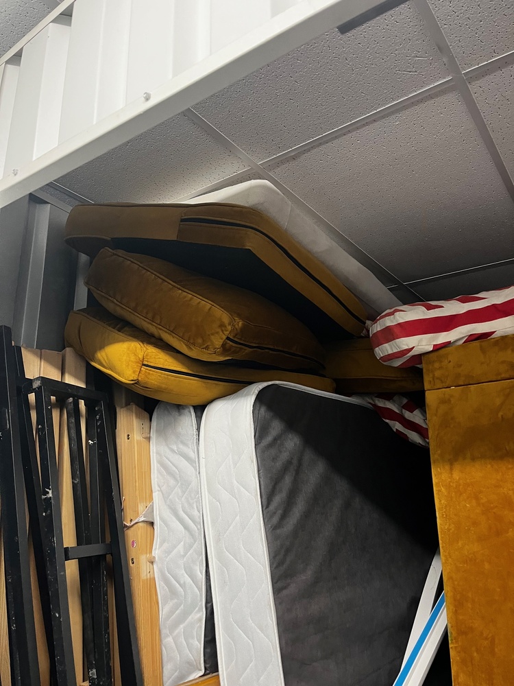 StorageMart Hove Storage Facility auction IB-6933 11