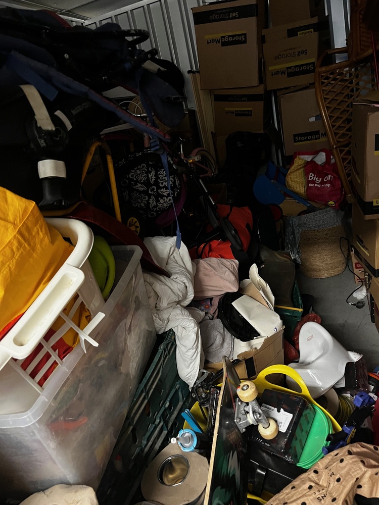 StorageMart Hove storage facility unit auction IB-6933