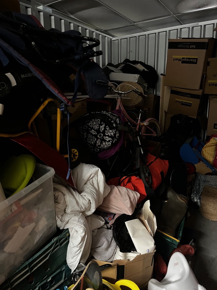 StorageMart Hove Self storage unit auction IB-6933