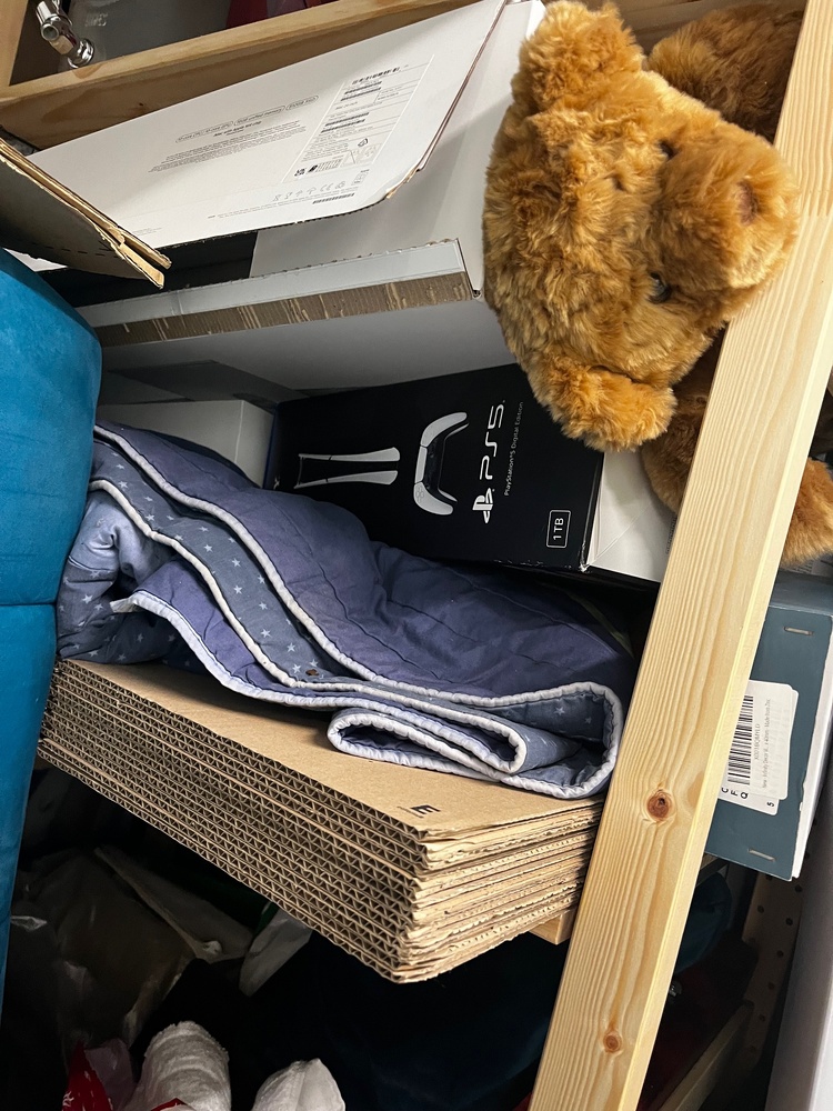 StorageMart Hove Storage auction IB-8123 10